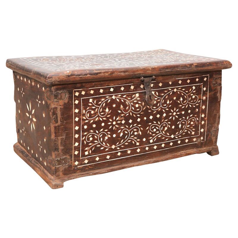 Anglo-Indian Bone-Inlay Trunk added by Xakota Espinoza