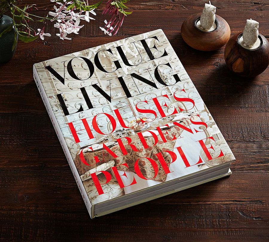 Vogue Living: Houses, Gardens, People by Hamish Bowles added by Spoak Member
