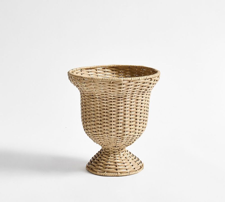 Huntington Rattan Pedestal Vase added by Spoak Member