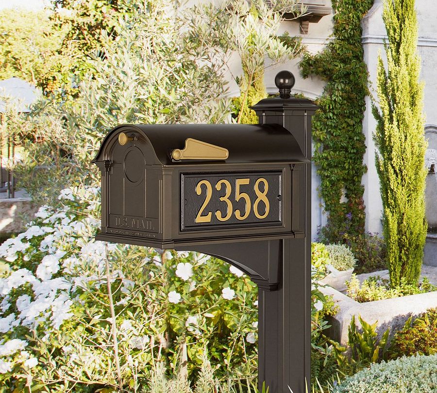 Balmoral Mailbox Plaque &amp; Post added by Spoak Member