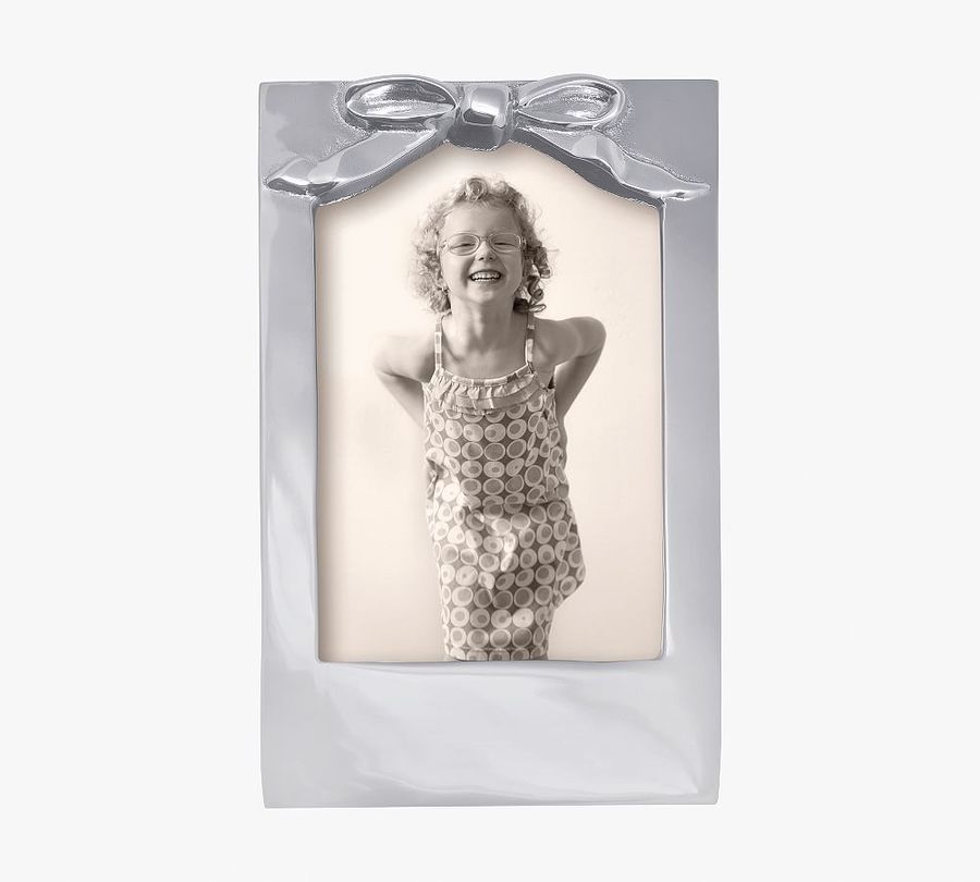 Silver Bow Picture Frame added by Spoak Member