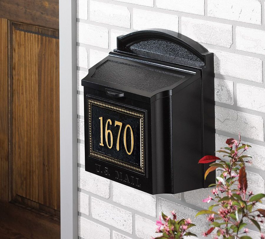 Beaded Wall Mailbox- Black/ Gold added by Spoak Member
