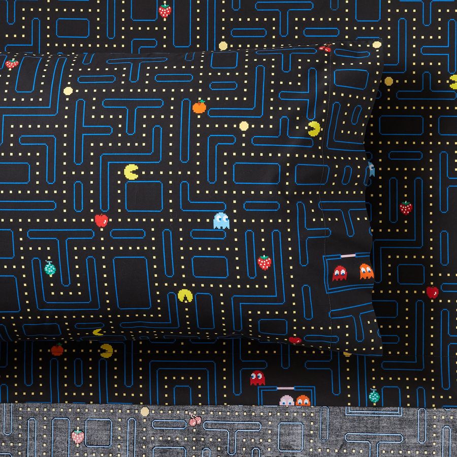 PAC-MAN™ Glow-in-the-Dark Sheet Set added by Melissa Trinkl