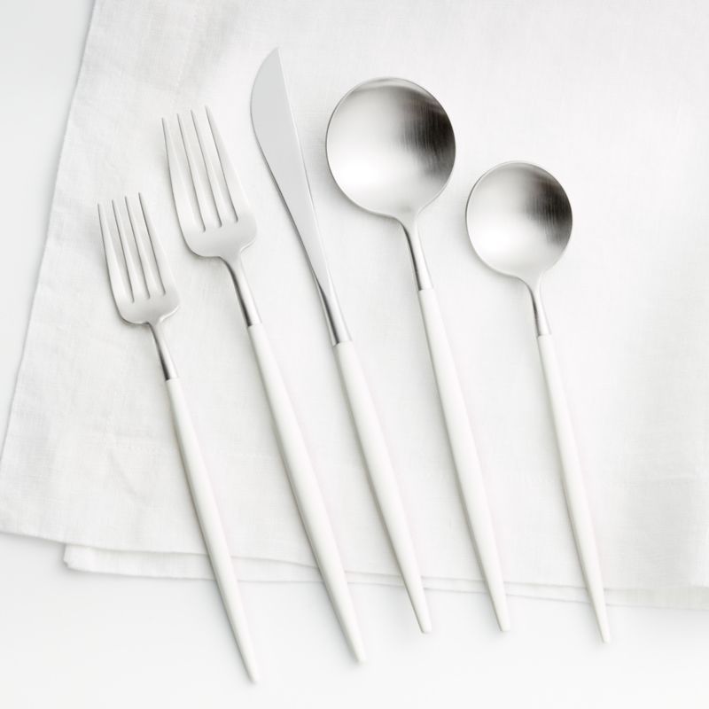 Aero White 20-Piece Flatware Set added by Spoak Member