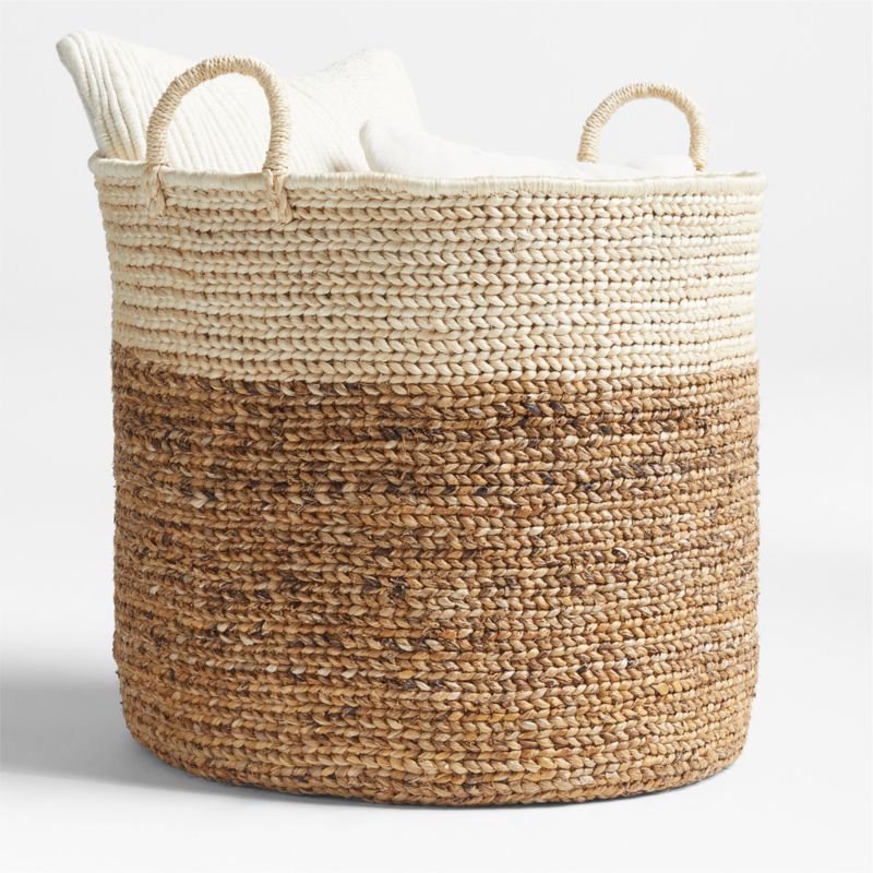 Large Banana Bark Woven Basket added by Spoak Member