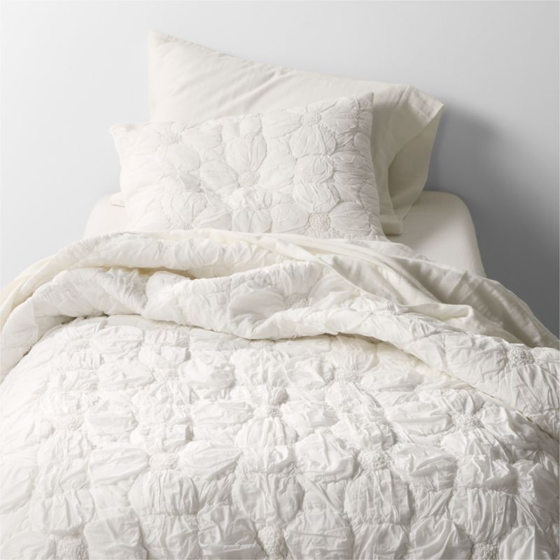 Flora Voile Organic Cotton Textured Pampas Ivory Twin XL Quilt added by Spoak Member