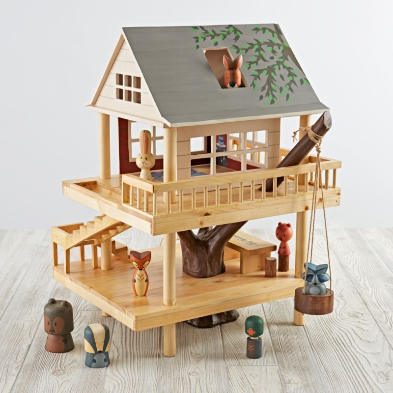Treehouse Play Set and Wooden Forest Animals added by Spoak Member