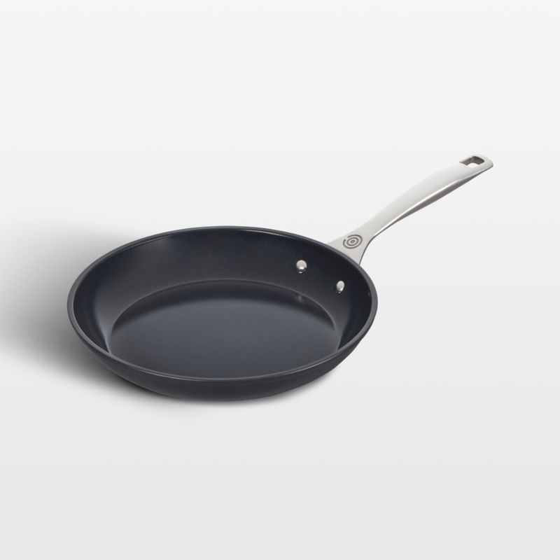 Le Creuset ® Essential Ceramic Non-Stick 10" Shallow Fry Pan added by Spoak Member
