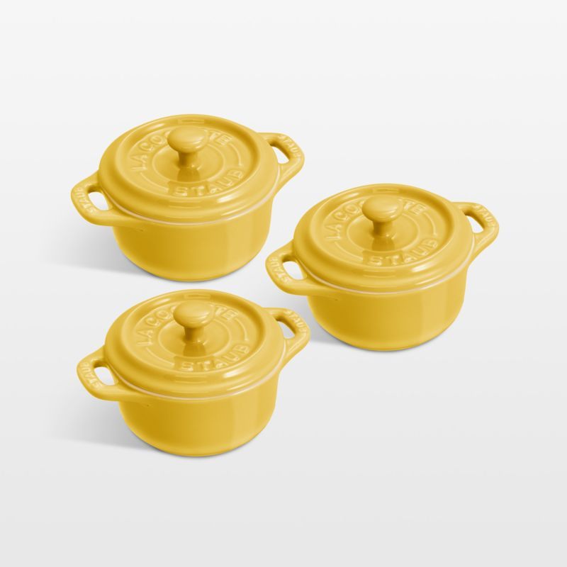 Staub Citron Mini Cocottes, Set of 3 added by Spoak Member