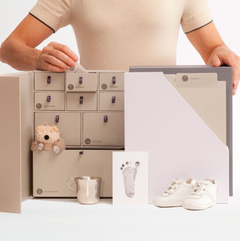 The Deluxe Edition Baby Keepsake Box added by Spoak Member