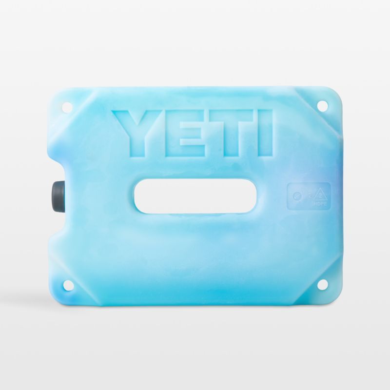 YETI 4-Lb. Ice Pack added by Spoak Member