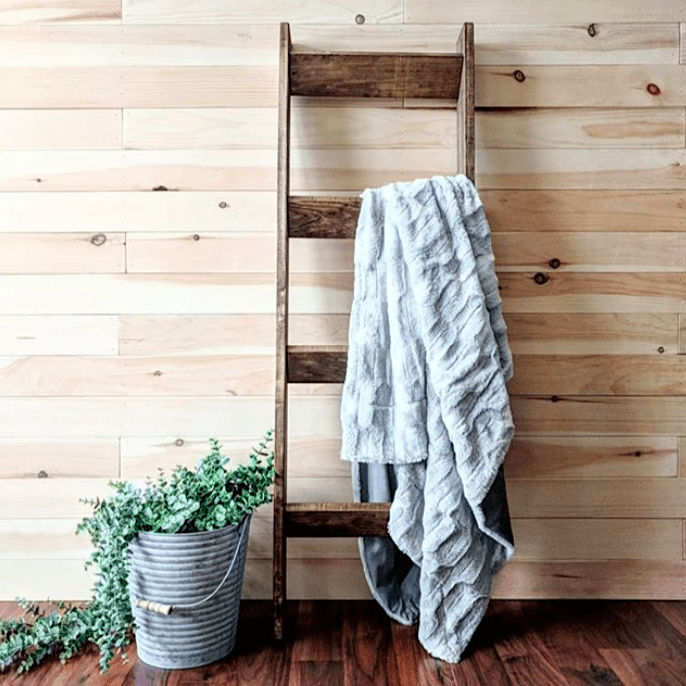 4 ft. Handmade Wooden Blanket Ladder added by Spoak Member