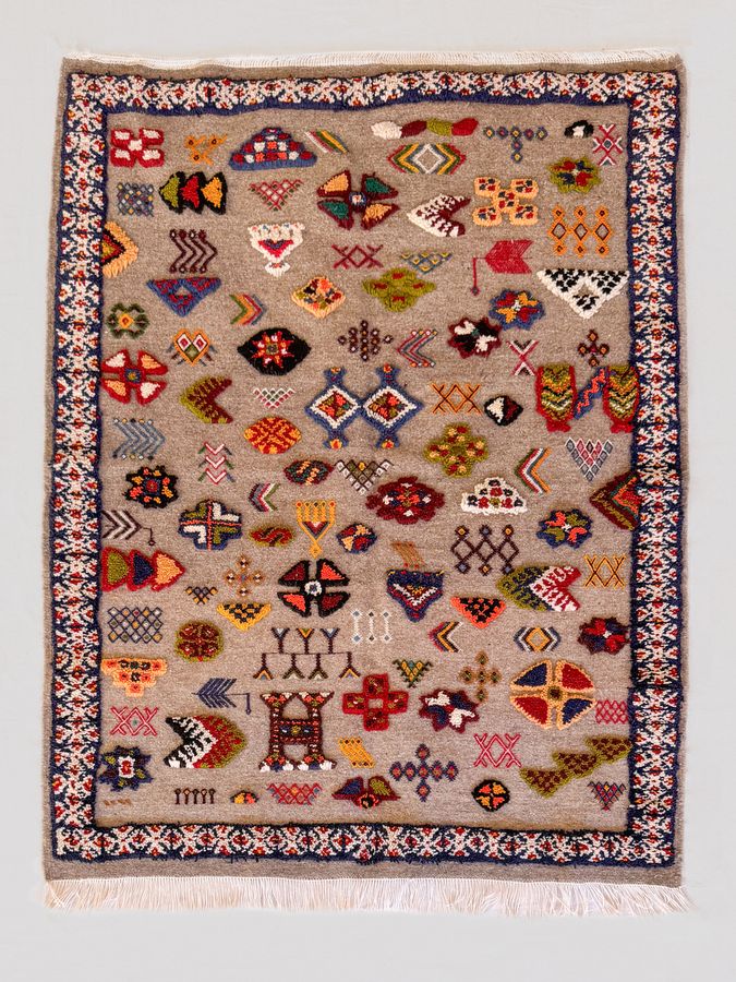 Mbarka & Khadija’s Intricate Hanbel - Accent added by Spoak Member