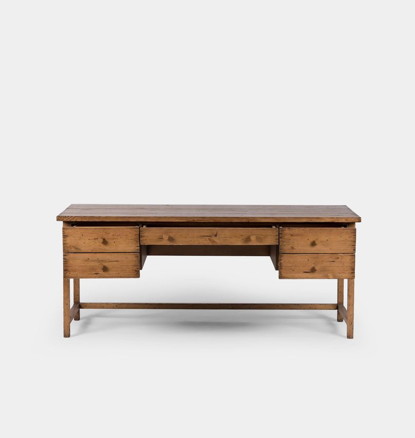 Edith Desk added by Spoak Member