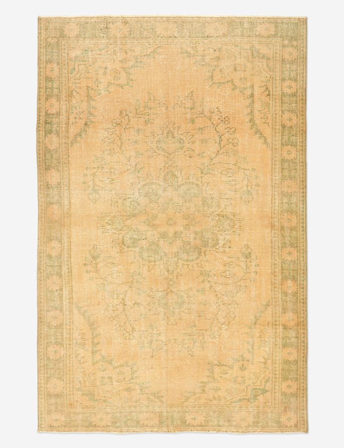 Jennifer Vintage Rug, 6' x 12'5" added by Spoak Member