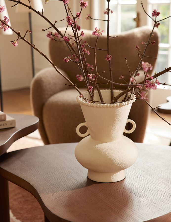 Philia Vase by Aimee Song added by Spoak Member