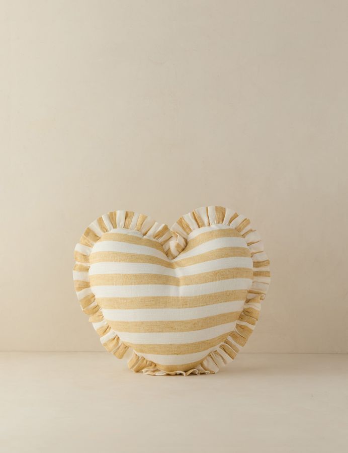 Amaroso Linen Heart Pillow added by Spoak Member