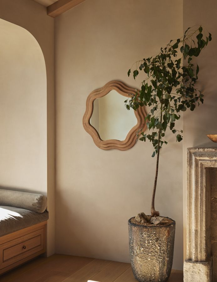 Lera Round Mirror added by Spoak Member