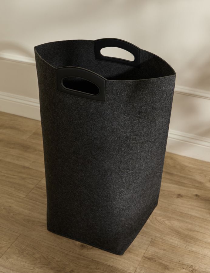 The Hamper by SortJoy added by Spoak Member