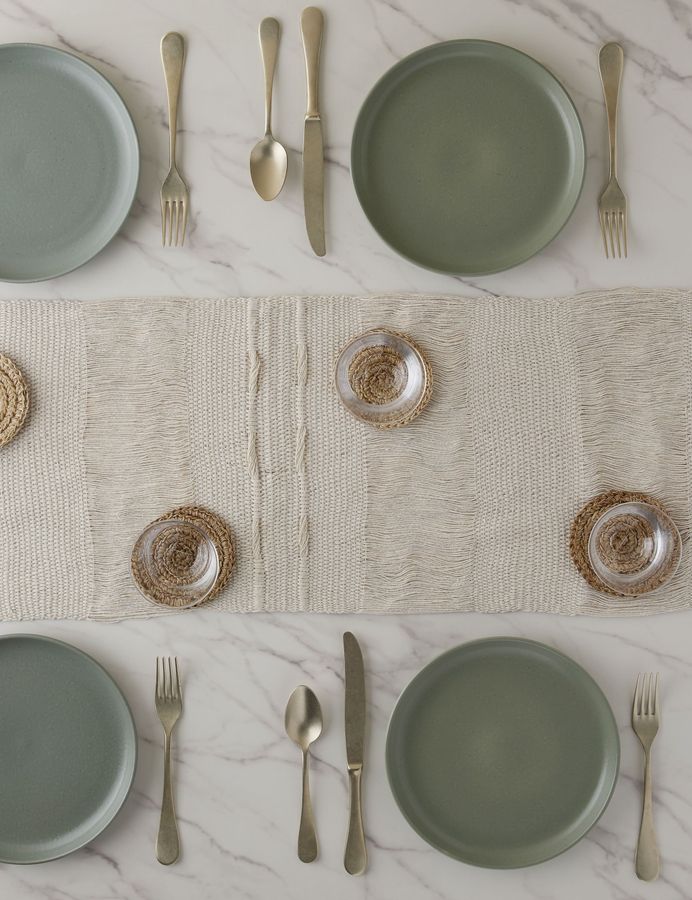Threads Table Runner by Tallo de Olivo added by Spoak Member