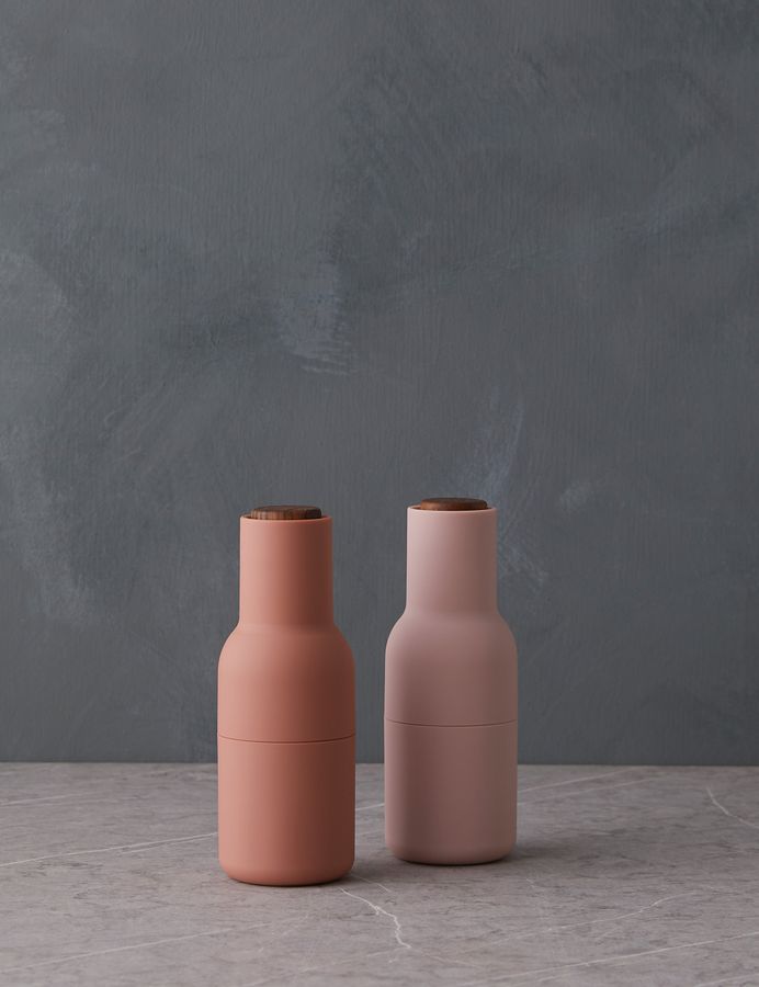 Salt and Pepper Bottle Grinders (Set of 2) added by Spoak Member