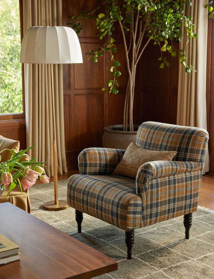Vyolet Accent Chair added by Spoak Member