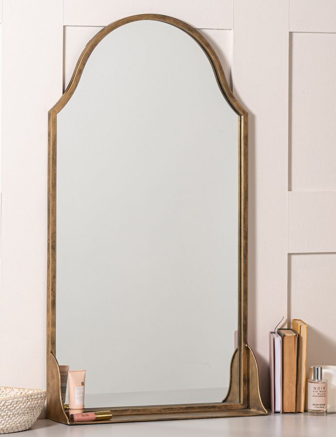 Clare Mirror added by Spoak Member