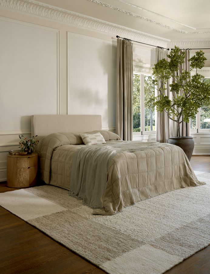 Woburn Handwoven Wool Rug by Jake Arnold added by Spoak Member