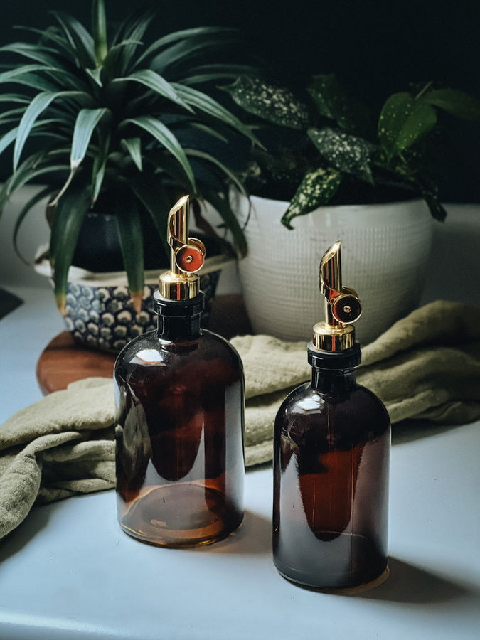Apothecary Oil/ Vinegar Dispenser added by Spoak Member