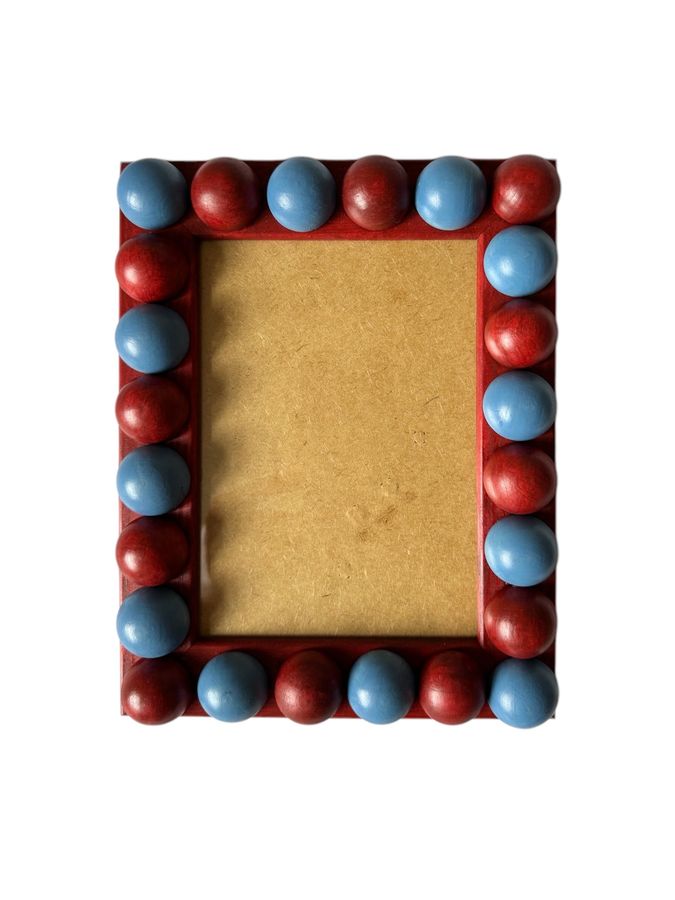 Cornflower Blue & Brick Red Stained Bobbin Frame added by Spoak Member