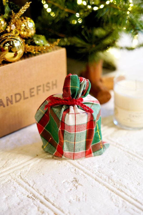 No. 1 Holiday Jar with a White Plaid Bag added by Spoak Member