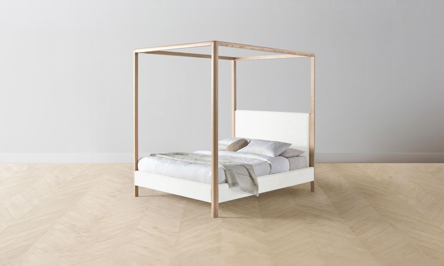 The Thompson Canopy Bed - Performance Woven Chenille Lace added by Spoak Member