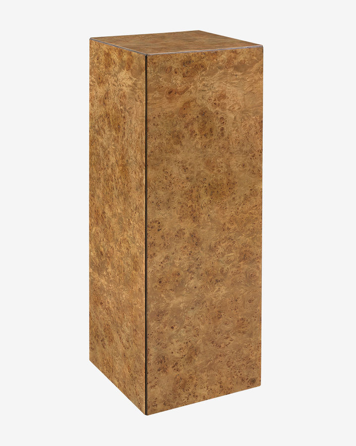 Eamon Pedestal added by Spoak Member