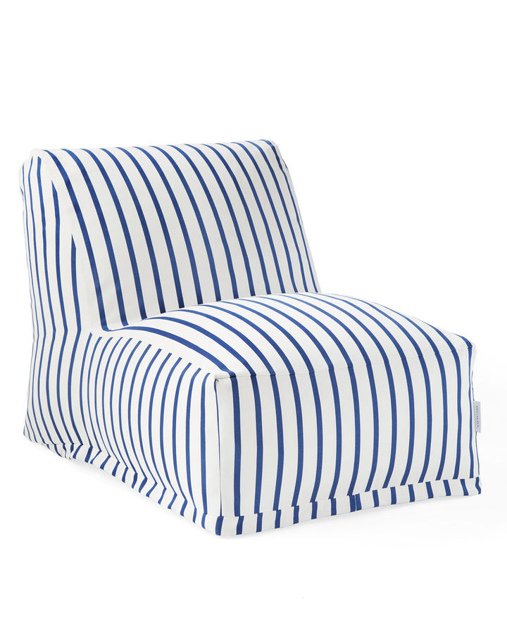 Oceanpark Lounger added by Egina Manachova/Silverbark Studio