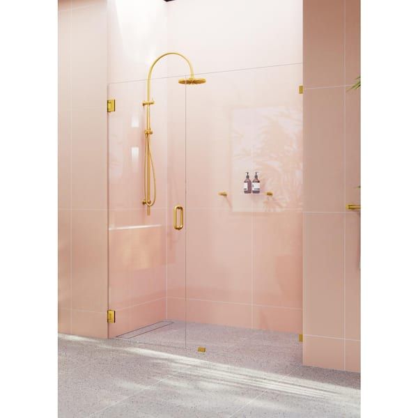 Shower Door  added by Mariah Ruf