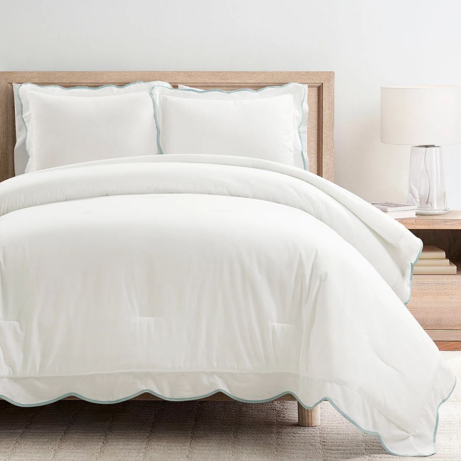 Comforter added by Reagan Rothschild