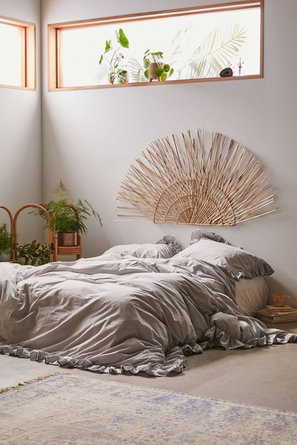 Woven Fan Headboard added by erika grossman