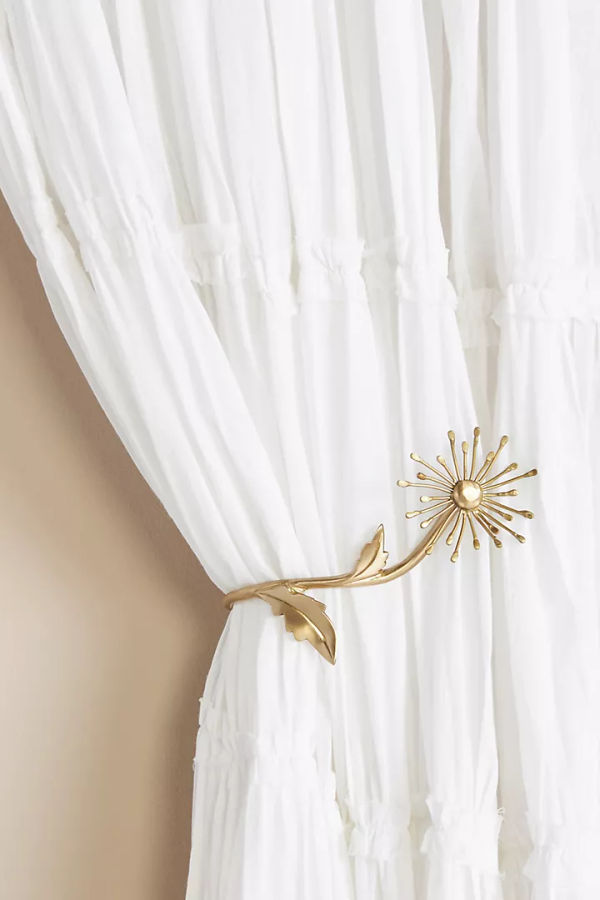 Everly Dandelion Tieback added by Stephanie Schmid