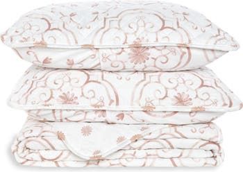 Patina Vie Maison Florence Quilt Set | Nordstromrack added by Serena Finnerty