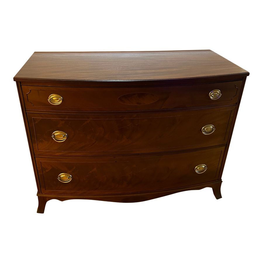 Early 20th Century Hepplewhite Bow Front Chest added by Grace Akant