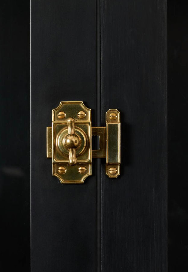 Cabinet Latch added by Sophia Browne