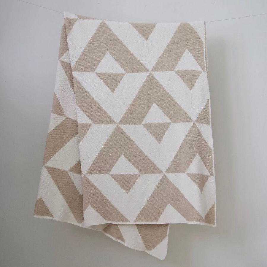 Throw added by Olga Dragieva