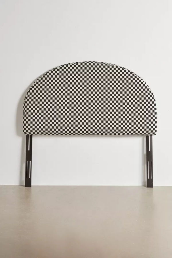 Sandra Checkered Headboard added by Daniela Ulloa Villarreal