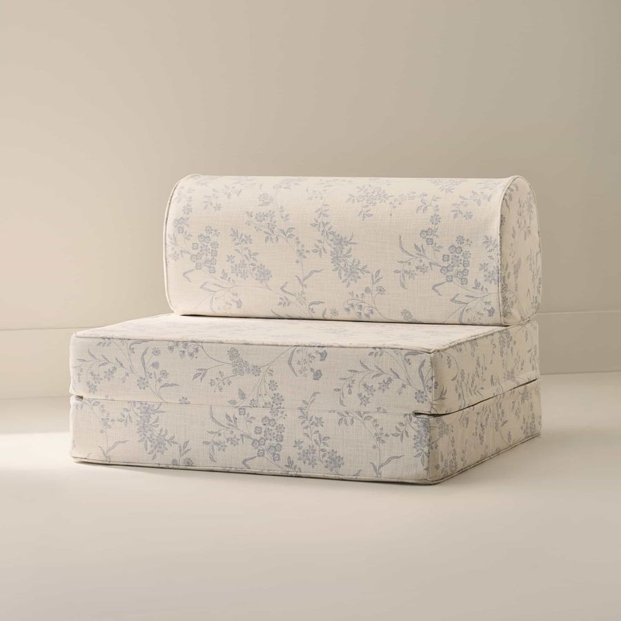 Seat | Kit added by Jessica Hutchinson