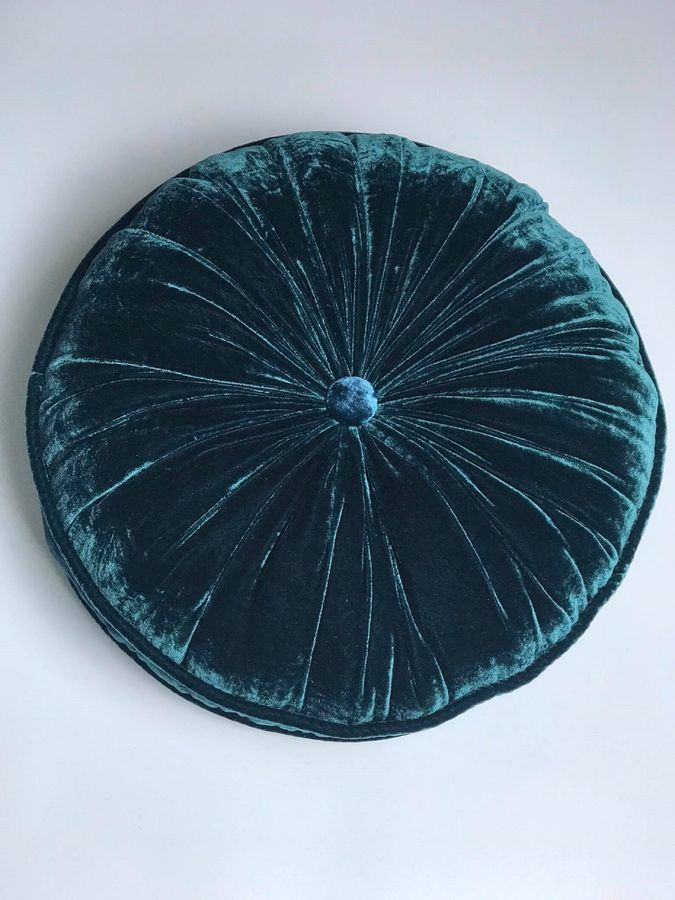 Round Tufted Velvet Pillow added by Alex Ravsten