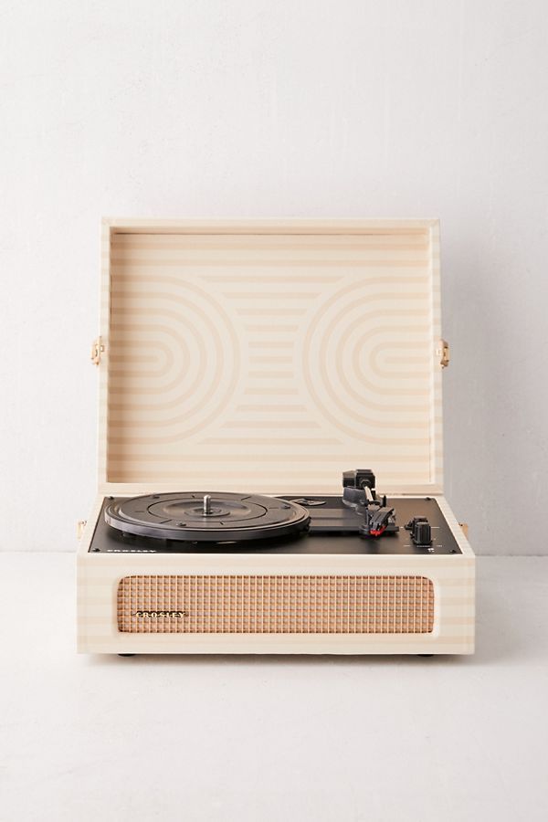 Crosley UO Exclusive Debossed Hilo Voyager Record Player added by Spoak Member