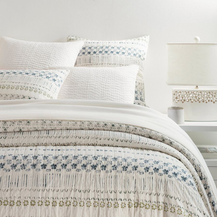 Hawthorn Neutral Coverlet added by Brittainey Lauridsen
