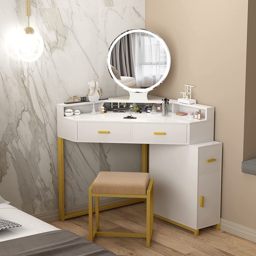 corner table added by Reagan Rothschild