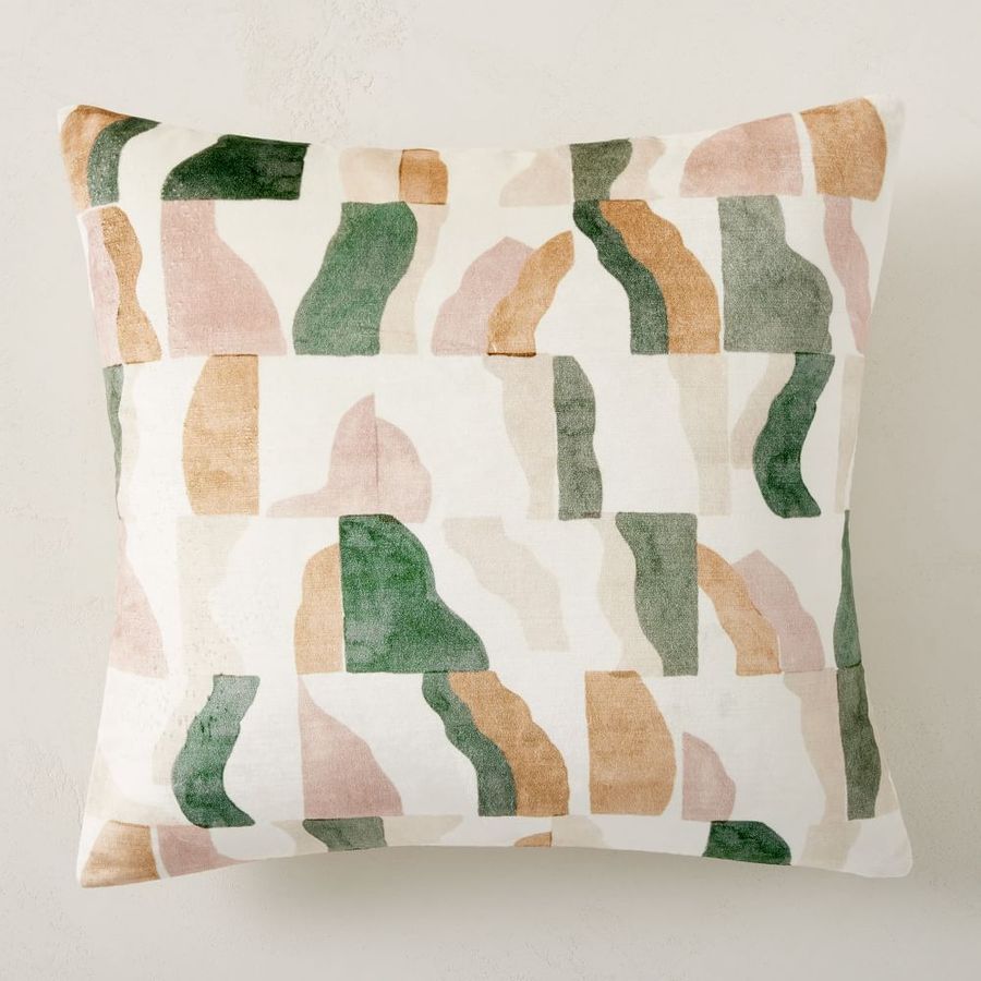 Pillow added by Olga Dragieva