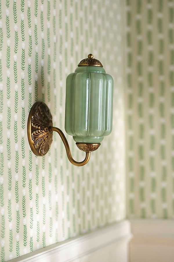 Eloise  Sconce added by Alex Thulander